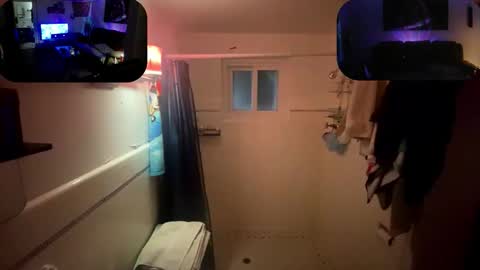 CanadaGuy1978 online show from 8, 4, 2026