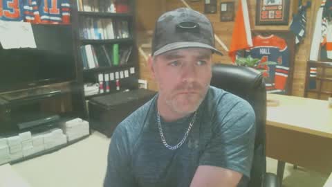 Snapshot of canadianboi6969 chatting on 24, 12, 2024 CanadianBacon6969 online show from 24, 12, 2024