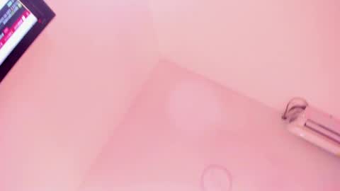 Snapshot of candicewayne chatting on 26, 5, 2026 CANDICE WAYNE online show from 26, 5, 2026