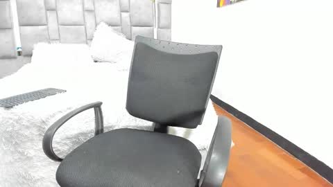 Candy  And Andy  online show from 26, 10, 2025