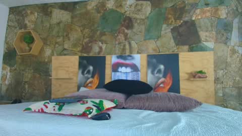 Jolie online show from 7, 11, 2025