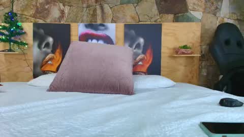 Jolie online show from 11, 11, 2025