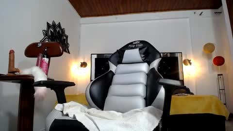 candy online show from 16, 1, 2025