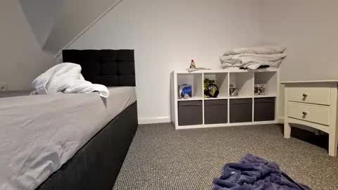 Candy Boy online show from 9, 11, 2025