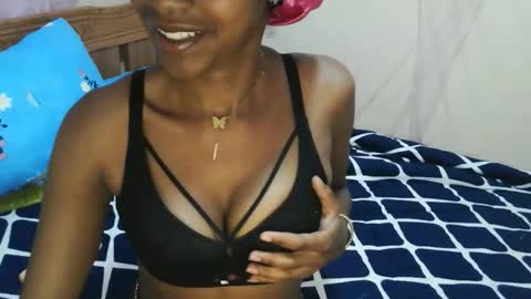 candybrown001 online show from 6, 11, 2025
