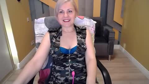 CandyLons online show from 9, 1, 2025