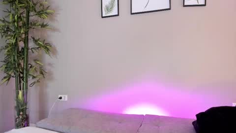 Isabella online show from 21, 2, 2025