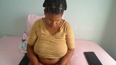 candyyumsaerolaxx online show from 29, 5, 2026