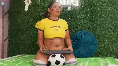 Snapshot of canela_montiel chatting on 15, 6, 2026 canela_montiel online show from 15, 6, 2026