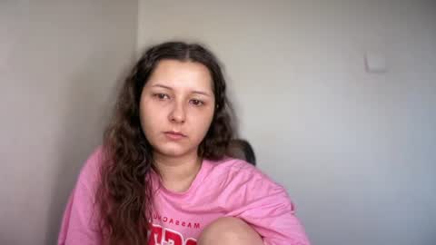 Snapshot of cappuccinokiss chatting on 18, 6, 2026 Emma online show from 18, 6, 2026