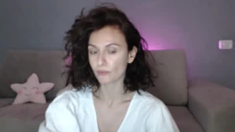 Snapshot of carakat chatting on 2, 3, 2025 carakat online show from 2, 3, 2025