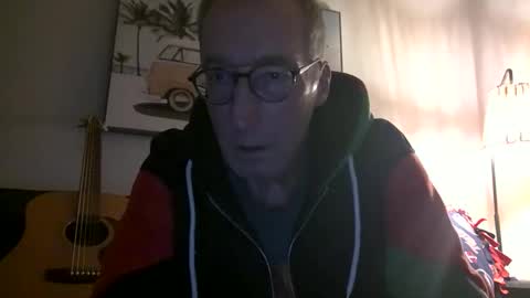 Snapshot of caressluving chatting on 5, 2, 2026 Caressluving online show from 5, 2, 2026