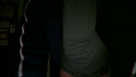 Snapshot of caressluving chatting on 19, 3, 2026 Caressluving online show from 19, 3, 2026