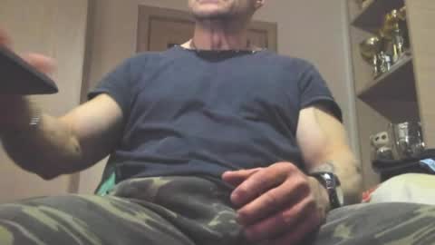 Snapshot of carin_the_body chatting on 30, 4, 2026 Laz online show from 30, 4, 2026
