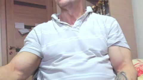 Snapshot of carin_the_body chatting on 18, 5, 2026 Laz online show from 18, 5, 2026