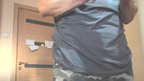 Snapshot of carin_the_body chatting on 19, 5, 2026 Laz online show from 19, 5, 2026