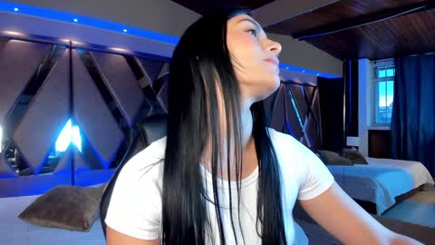 Snapshot of carina_rossi chatting on 9, 1, 2025 Carina online show from 9, 1, 2025