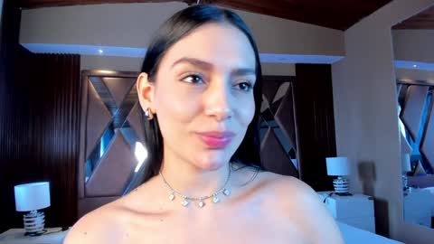 Snapshot of carina_rossi chatting on 9, 1, 2025 Carina online show from 9, 1, 2025