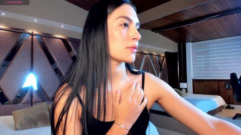 Snapshot of carina_rossi chatting on 28, 1, 2025 Carina online show from 28, 1, 2025