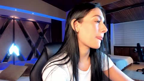 Snapshot of carina_rossi chatting on 29, 1, 2025 Carina online show from 29, 1, 2025