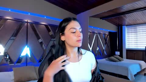 Snapshot of carina_rossi chatting on 29, 1, 2025 Carina online show from 29, 1, 2025
