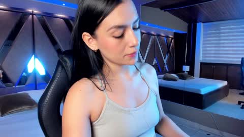 Snapshot of carina_rossi chatting on 31, 1, 2025 Carina online show from 31, 1, 2025