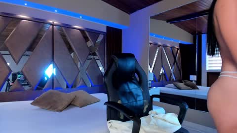 Snapshot of carina_rossi chatting on 31, 1, 2025 Carina online show from 31, 1, 2025