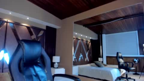 Snapshot of carina_rossi chatting on 11, 2, 2025 Carina online show from 11, 2, 2025