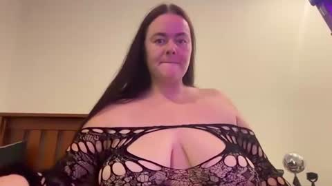 Snapshot of carinabro10 chatting on 28, 6, 2026 carinabro10 online show from 28, 6, 2026