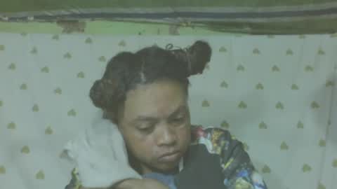 Snapshot of carinesexy69 chatting on 2, 7, 2026 carinesexy69 online show from 2, 7, 2026