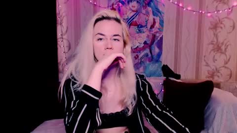 Snapshot of carinfox chatting on 3, 6, 2026 Carin online show from 3, 6, 2026