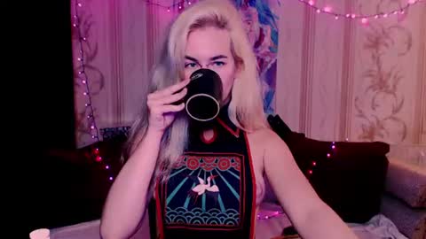 Snapshot of carinfox chatting on 2, 7, 2026 Carin online show from 2, 7, 2026