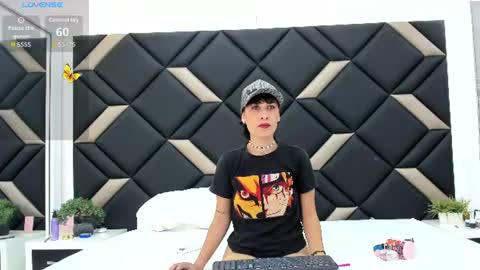 Snapshot of carlalinares chatting on 16, 7, 2026 Carla Linares online show from 16, 7, 2026