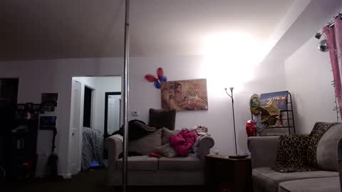 Snapshot of carliecreams chatting on 18, 2, 2025 Carlie online show from 18, 2, 2025