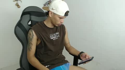 Snapshot of carlossmi01 chatting on 5, 12, 2025 carlossmi01 online show from 5, 12, 2025