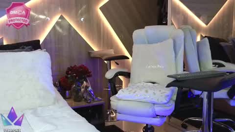 Snapshot of carlotta_ricci chatting on 21, 2, 2025 Carla Carla I am sensual goddes and i was born for loveworshipping and enjoyment. online show from 21, 2, 2025