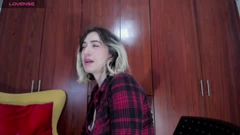 carly grasso  online show from 10, 9, 2025