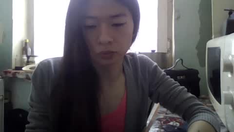 CarlyJoy online show from 5, 3, 2025
