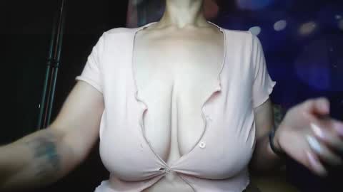 Carly Smiles online show from 14, 10, 2025