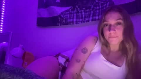 carlyy13 online show from 23, 12, 2024