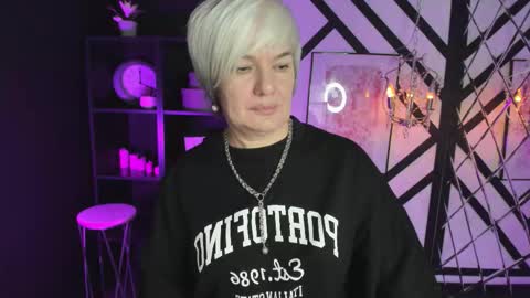 Carmen online show from 10, 11, 2025