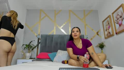 Snapshot of caro_danna chatting on 11, 4, 2026 Caroline online show from 11, 4, 2026