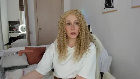 Snapshot of carol_may_ chatting on 15, 5, 2026 carol_may_ online show from 15, 5, 2026