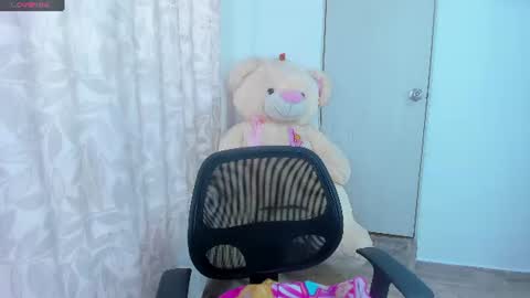 Snapshot of carolinalovehot chatting on 10, 6, 2026 Carolina online show from 10, 6, 2026