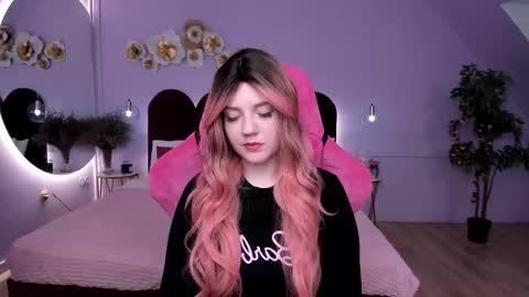 Snapshot of carolinasherry chatting on 8, 11, 2025 carolinasherry online show from 8, 11, 2025