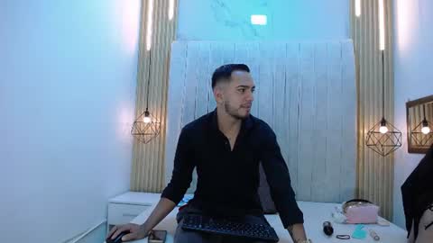 carolinaysebas online show from 4, 7, 2026