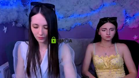 Snapshot of caroline_honeyy chatting on 1, 6, 2026 Caroline online show from 1, 6, 2026