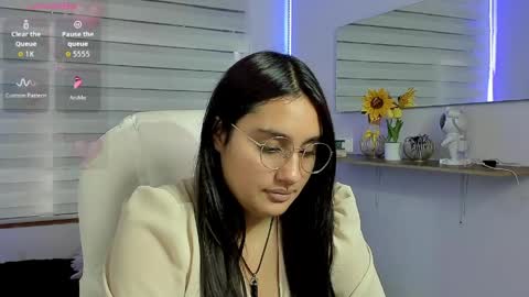 caroline_rodriguez_9 online show from 15, 4, 2026