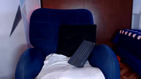 Snapshot of carolineblich chatting on 28, 7, 2026 Carolin Blich online show from 28, 7, 2026