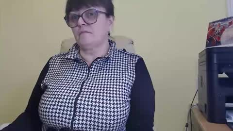 CarolineDream  online show from 6, 11, 2025